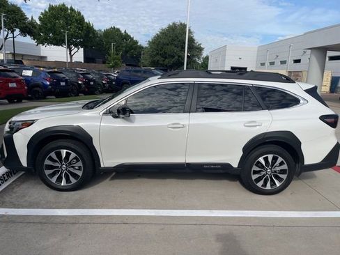 Certified 2025 Subaru Outback Limited AWD/4WD image 5