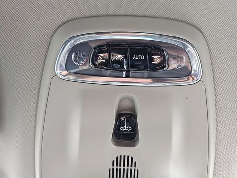 Used 2022 Volvo XC90 T5 Momentum w/ Climate Package image 23