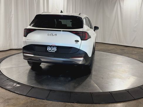 New 2026 Kia Sportage EX image 8