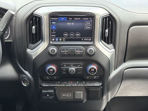 Used 2021 Chevrolet Silverado 1500 RST AWD/4WD image 4