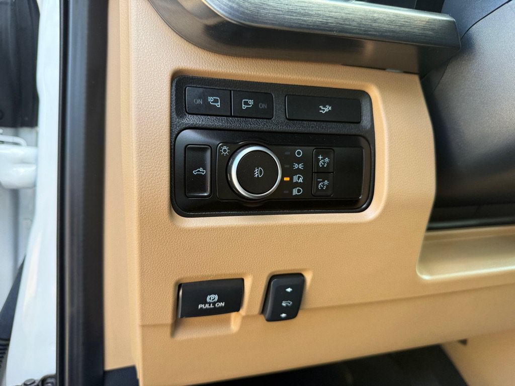 Used 2023 Ford F250 Lariat w/ FX4 Off-Road Package AWD/4WD image 19