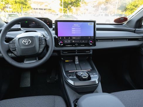 Certified 2024 Toyota 4Runner TRD Off-Road Premium w/ Moonroof Package AWD/4WD image 36