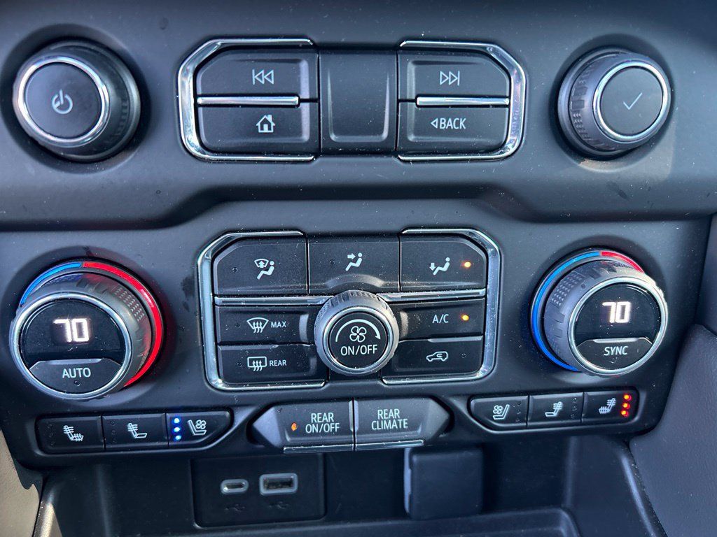 Used 2023 Chevrolet Suburban High Country w/ Max Trailering Package AWD/4WD image 31