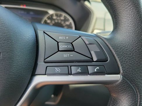 Used 2025 Nissan Altima 2.5 SV FWD image 14