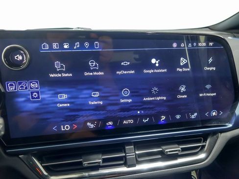 New 2026 Chevrolet Equinox EV LT image 17