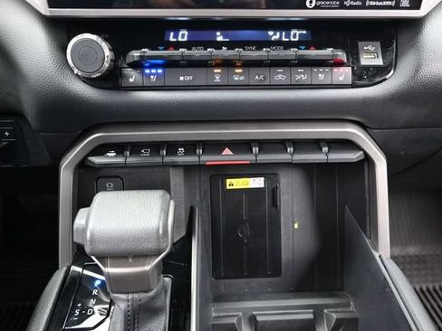 Used 2023 Toyota Tundra Limited AWD/4WD image 44