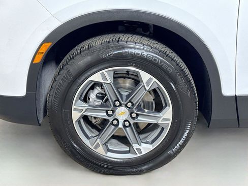 Certified 2025 Chevrolet Blazer LT FWD image 29