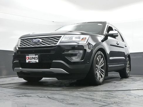 Used 2017 Ford Explorer Platinum image 50