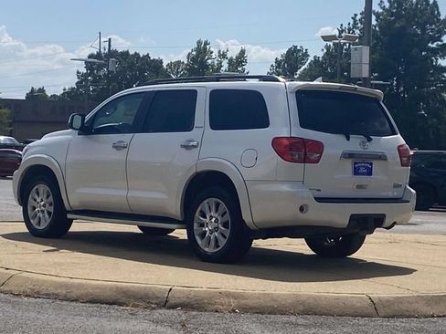 Used 2014 Toyota Sequoia Platinum RWD image 5