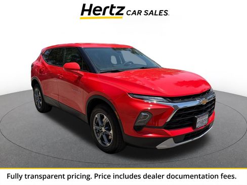 Used 2025 Chevrolet Blazer LT FWD image 1