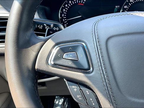 Used 2020 Lincoln MKZ w/ Convenience Package FWD image 11