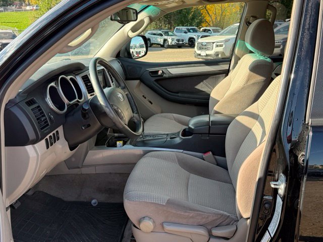 Used 2004 Toyota 4Runner SR5 AWD/4WD image 14