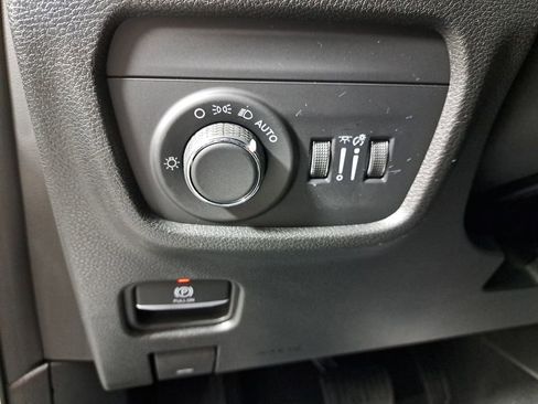 New 2026 Jeep Grand Cherokee L 2WD image 11