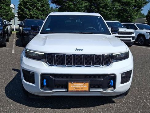 Certified 2023 Jeep Grand Cherokee Overland w/ Luxury Tech Group IV AWD/4WD image 8