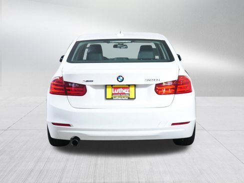 Used 2015 BMW 320i xDrive Sedan AWD/4WD image 6