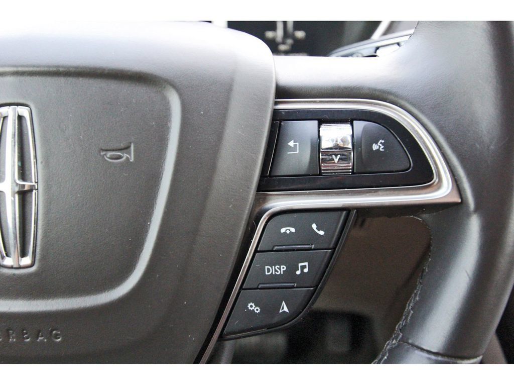 Used 2020 Lincoln Nautilus Reserve w/ Cargo Utility Package FWD image 19