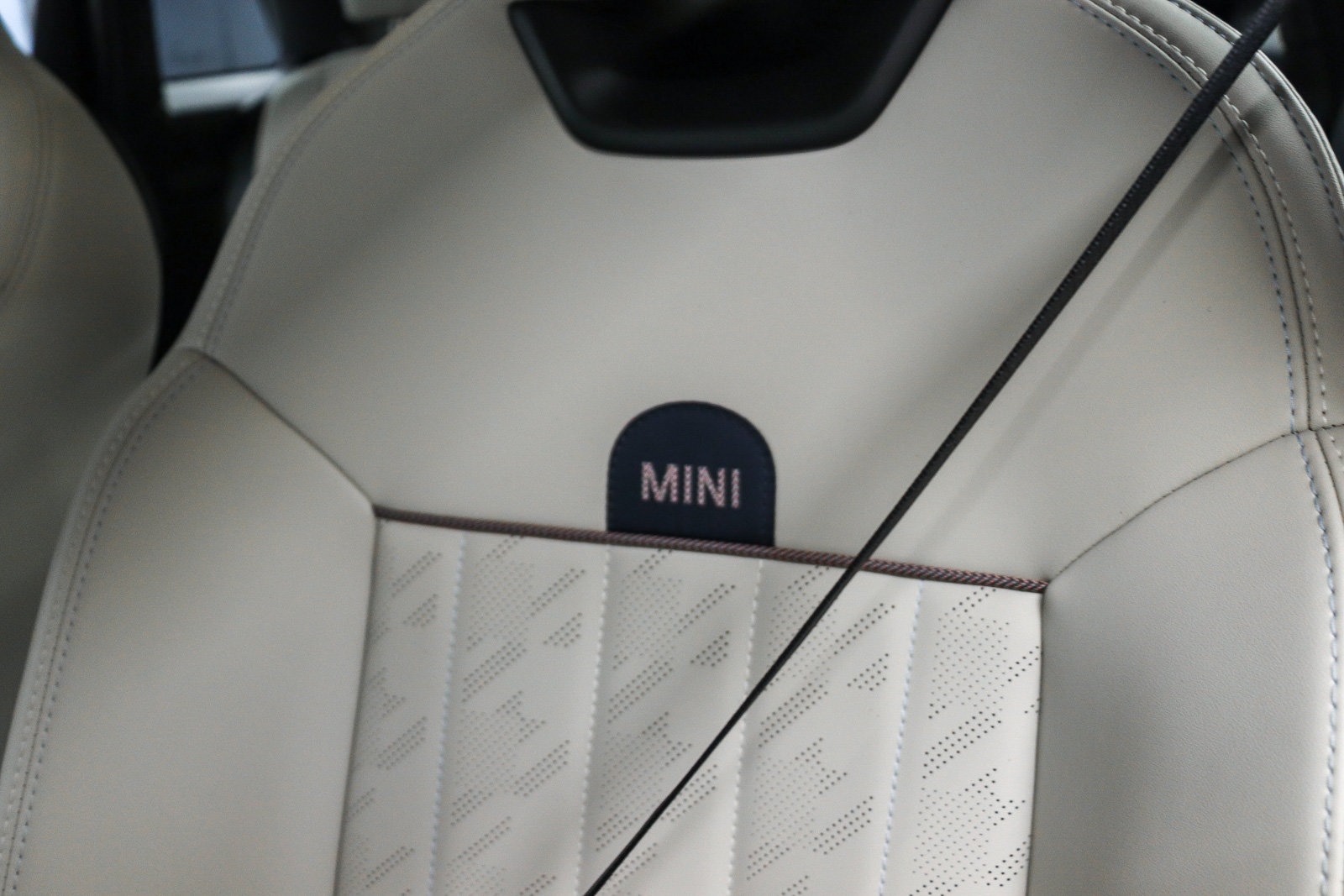 Used 2026 MINI Cooper S FWD image 23