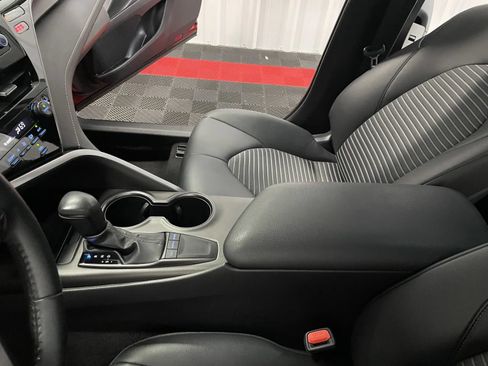 Used 2023 Toyota Camry SE FWD image 31