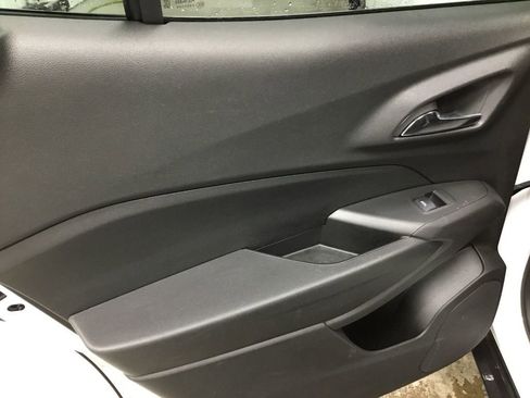 Used 2024 Chevrolet Trax LT w/ Driver Confidence Package image 24