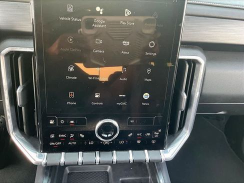 Used 2024 GMC Acadia Elevation AWD/4WD image 17