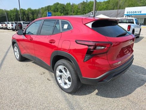 New 2026 Chevrolet Trax LS w/ LS Convenience Package FWD image 21
