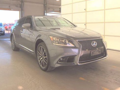 Used 2013 Lexus LS 460 AWD w/ F-Sport Pkg image 2