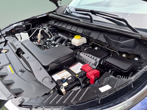 Used 2025 Nissan Pathfinder SV FWD image 48