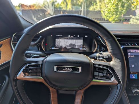 Used 2023 Jeep Grand Cherokee Summit image 37