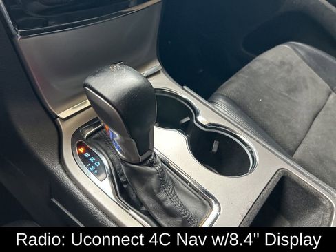 Used 2020 Jeep Grand Cherokee Altitude image 8