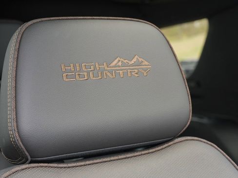 Used 2021 Chevrolet Tahoe High Country AWD/4WD image 33