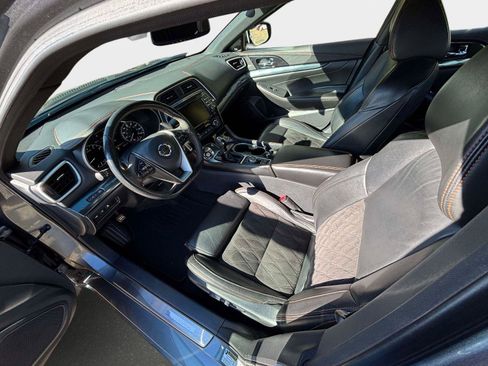 Used 2019 Nissan Maxima SR w/ Premium Package image 15
