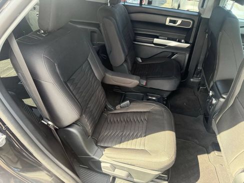 Certified 2021 Ford Explorer XLT RWD image 55