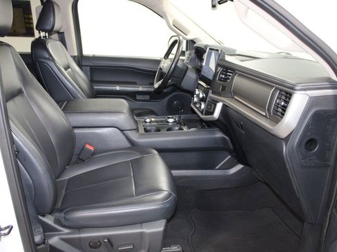 Certified 2024 Ford Expedition Max XLT image 32