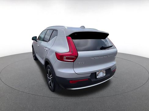 Used 2024 Volvo XC40 B5 Core AWD/4WD image 11