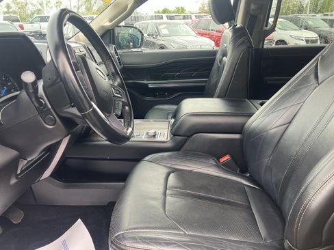 Used 2018 Ford Expedition Platinum AWD/4WD image 24