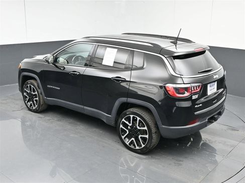 Used 2018 Jeep Compass Limited w/ Navigation Group image 27