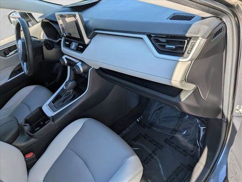 Used 2024 Toyota RAV4 XLE Premium image 21