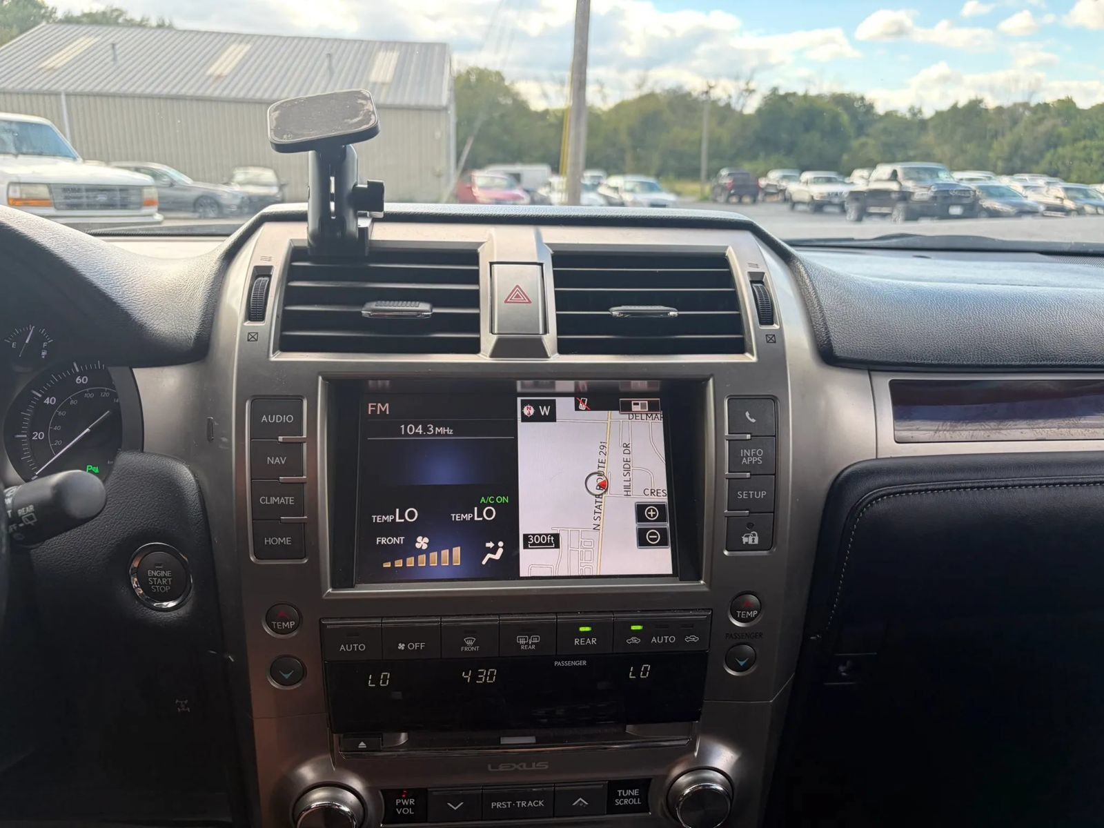 Used 2018 Lexus GX 460 Premium AWD/4WD image 13
