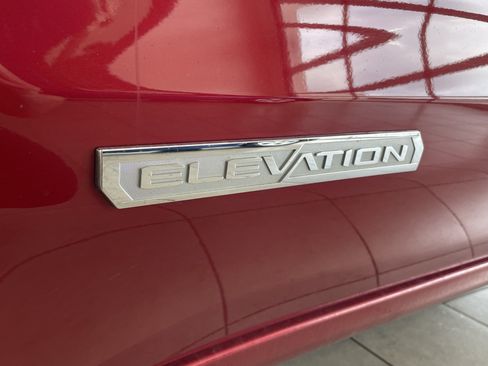 Used 2024 GMC Sierra 1500 Elevation AWD/4WD image 10