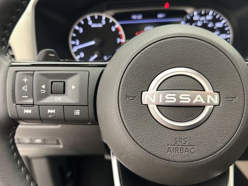 Used 2023 Nissan Rogue SL w/ SL Premium Package AWD/4WD image 19