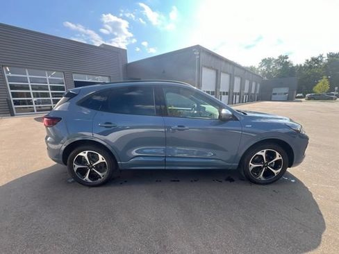 Used 2024 Ford Escape ST-Line Select w/ Tech Pack #2 AWD/4WD image 4