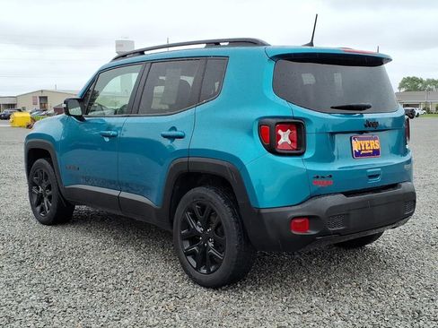 Used 2022 Jeep Renegade Altitude w/ Convenience Group AWD/4WD image 9