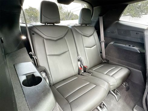 Used 2024 Cadillac XT6 Premium Luxury w/ Technology Package image 30