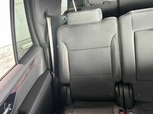 Used 2025 Chevrolet Tahoe LS image 12