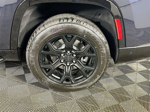 New 2025 Jeep Wagoneer Series II w/ Convenience Group I image 17