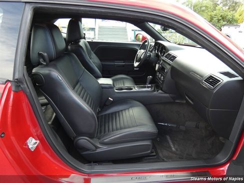 Used 2011 Dodge Challenger SE image 45