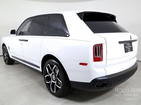 Used 2023 Rolls-Royce Cullinan Black Badge w/ Driver's Package image 8