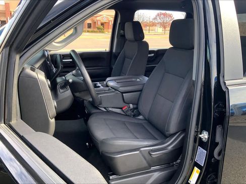 Used 2024 Chevrolet Silverado 2500 Custom image 7