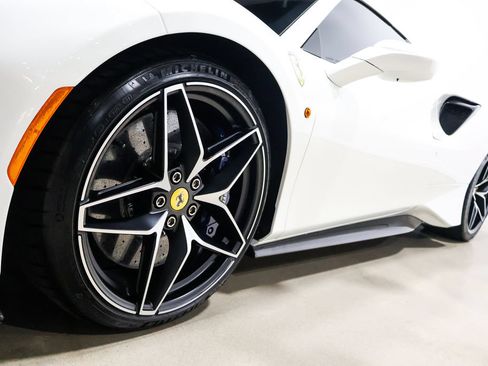Used 2020 Ferrari 488 Pista Spider RWD image 30