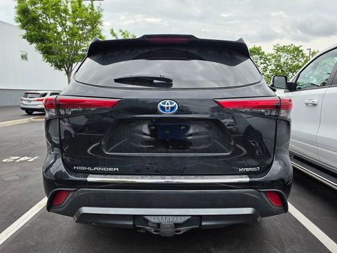 Used 2023 Toyota Highlander Bronze Edition AWD/4WD image 5